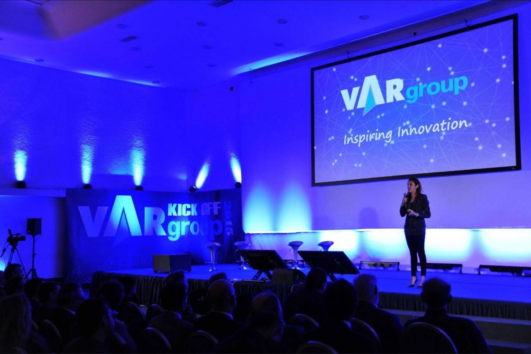 Francesca Moriani durante la presentazione di Var Group Inspiring Innovation